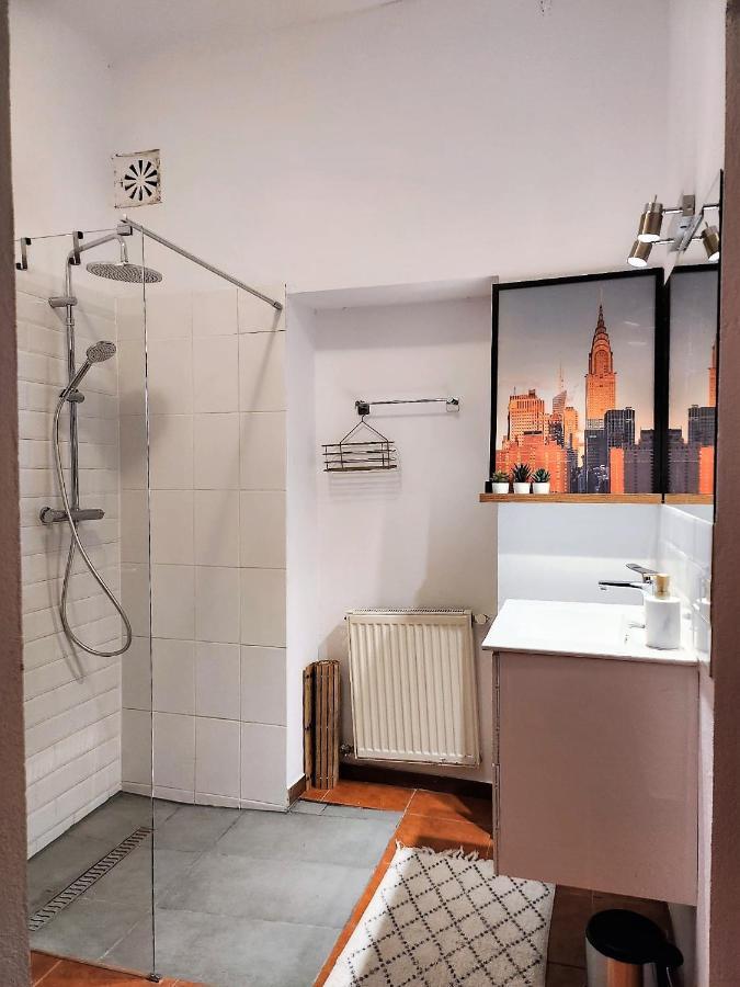 Apartamento 2Br Blue Cloud In The Centre Bucarest Exterior foto