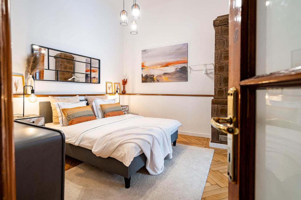 Apartamento 2Br Blue Cloud In The Centre Bucarest Exterior foto