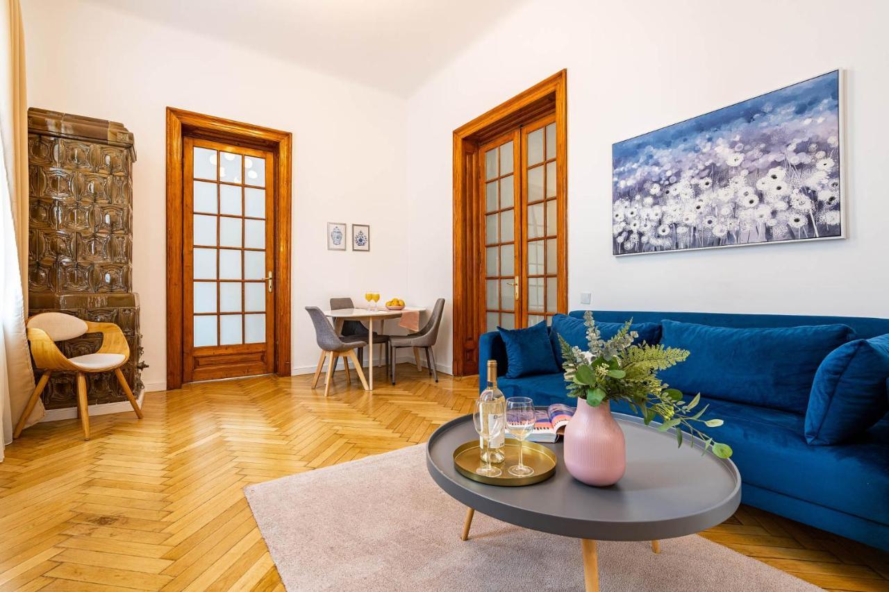 Apartamento 2Br Blue Cloud In The Centre Bucarest Exterior foto